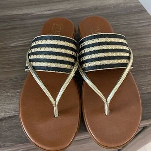 Black and gold sandals size 7